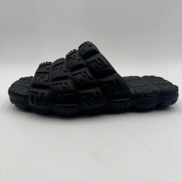 Fendi Black Logo Embossed Rubber Cloud Slides Size - 7 - Picture 3 of 10